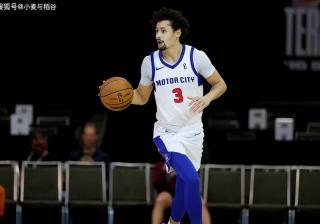 掘金二(èr)隊(duì)得到活塞二(èr)隊(duì)得分(fēn)手所(suǒ)属权，他在湖(hú)人(rén)马刺二(èr)隊(duì)都表现不错