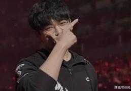 LCK三冠AD风评崩塌！採(cǎi)訪(fǎng)自爆讨厭(yàn)T1，HLE轉(zhuǎn)会期曾考虑Bin哥