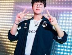 LOL：Ruler首次回應(yīng)自己退(tuì)役(yì)！世(shì)界赛冠军打(dǎ)野回應(yīng)加(jiā)盟BLG