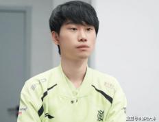 LOL热度嚴(yán)重下滑，多位职业选手都不想(xiǎng)播了，纷纷直播玩(wán)其他游戏