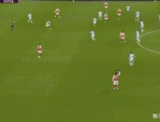 英超：阿森纳2-0布伦特福德(dé)5分(fēn)领跑 梅里諾(nuò)傳(chuán)射萨卡(kǎ)补刀 赖斯伤退