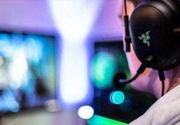 千(qiān)亿市(shì)场争夺战！王(wáng)者(zhě)荣耀守中國(guó)，LOL手游攻(gōng)全球，市(shì)场优勢(shì)分(fēn)析(xī)