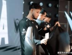 知名LOL选手被(bèi)举报，多位女(nǚ)性指控(kòng)被(bèi)他(tā)X騷(sāo)擾(rǎo)，官方将他(tā)永久禁赛