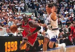 巅峰对决！经典篮球战役盘点