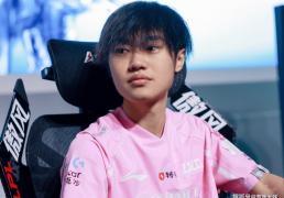 LOL电竞剧招聘演員(yuán)，需要(yào)左手拿鼠標(biāo)的人，疑似將(jiāng)饰演knight