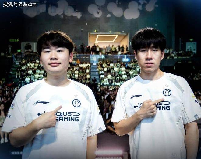 英雄联盟拳头官宣S赛名额调整了,承认改革(gé)失(shī)敗(bài),外卡赛区回归