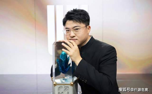 LOL：Ruler首次回應(yīng)自己退(tuì)役(yì)！世(shì)界赛冠军打(dǎ)野回應(yīng)加(jiā)盟BLG