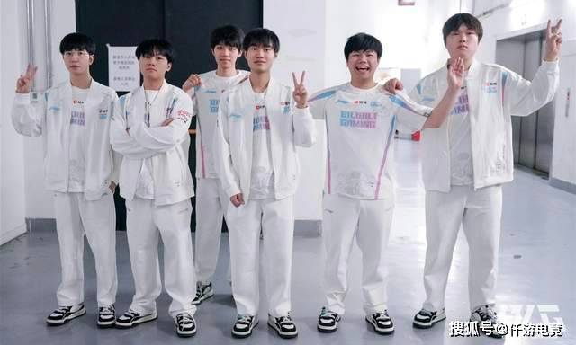 LOL：Ruler首次回應(yīng)自己退(tuì)役(yì)！世(shì)界赛冠军打(dǎ)野回應(yīng)加(jiā)盟BLG