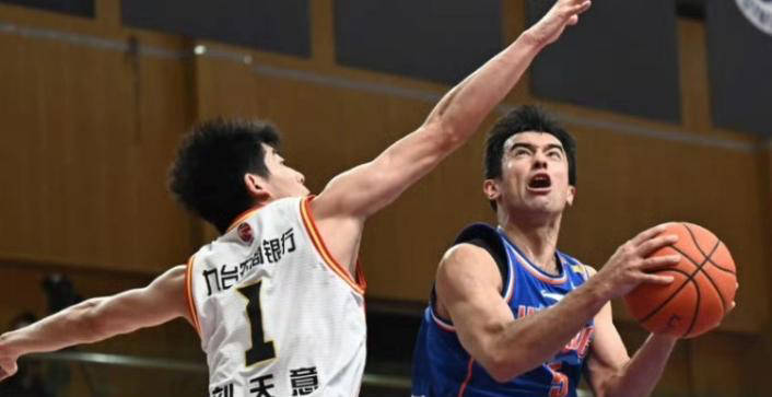 CBA新星二代因傷(shāng)提前(qián)宣布退役,巅峰賽(sài)季場(chǎng)均(jūn)20分8助攻(gōng)