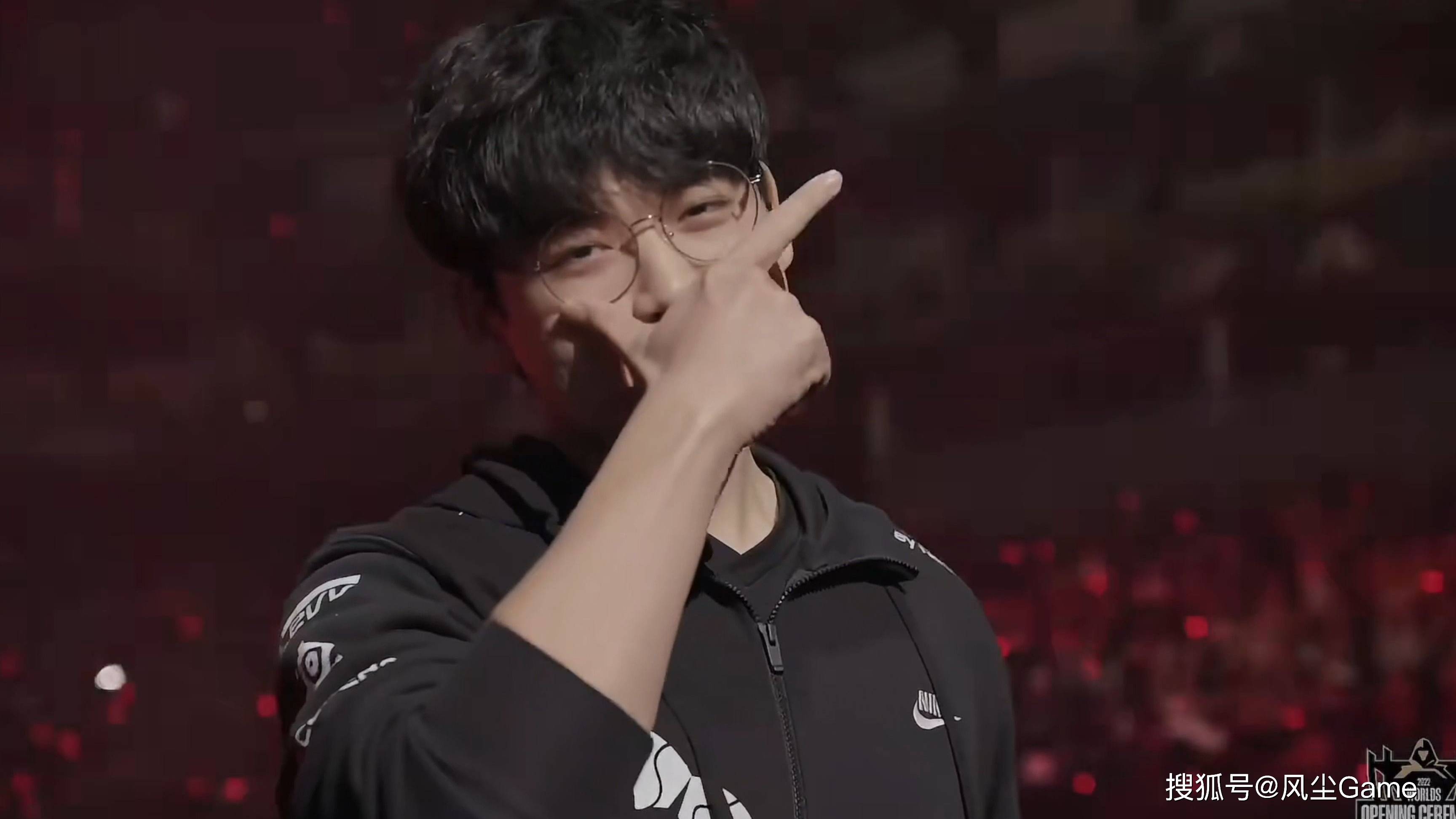 LCK三冠AD风评崩塌！採(cǎi)訪(fǎng)自爆讨厭(yàn)T1，HLE轉(zhuǎn)会期曾考虑Bin哥