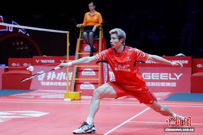 世(shì)羽联世(shì)巡賽(sài)总決(jué)賽(sài)：中(zhōng)国选手石宇(yǔ)奇晋级四强