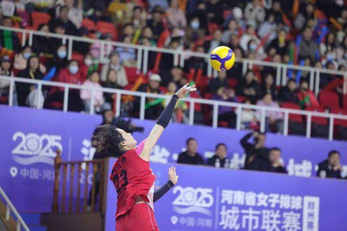 河南省女排城市联赛八强赛收官 郑州队顺利挺进总決(jué)赛