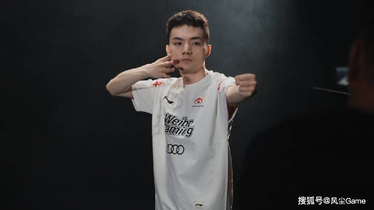 LPL黑马战队解散重(zhòng)組(zǔ)！冠军中(zhōng)单退役，AD成轉(zhuǎn)会期抢手货