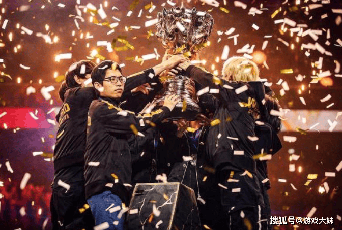 Faker對(duì)历届S赛冠军进行排名，认为LPL冠军垫底(dǐ)，含金(jīn)量最(zuì)低(dī)