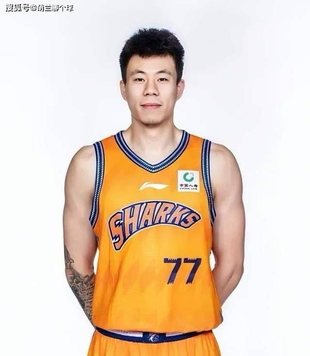 寒心！本(běn)以为来当大腿，结果首败后被教练点名成背鍋(guō)侠，回辽篮吧