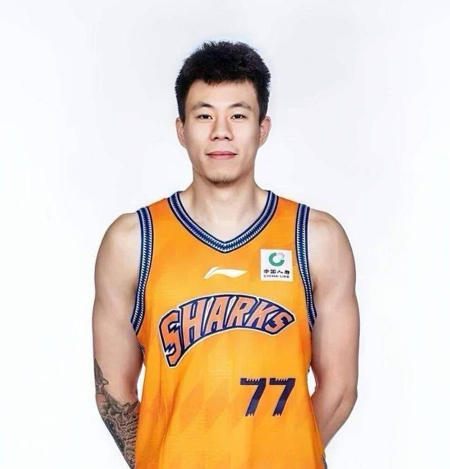 寒心!原以爲(wèi)來(lái)当大(dà)腿,结果首败后被教练点名沦爲(wèi)背锅侠,回辽篮吧