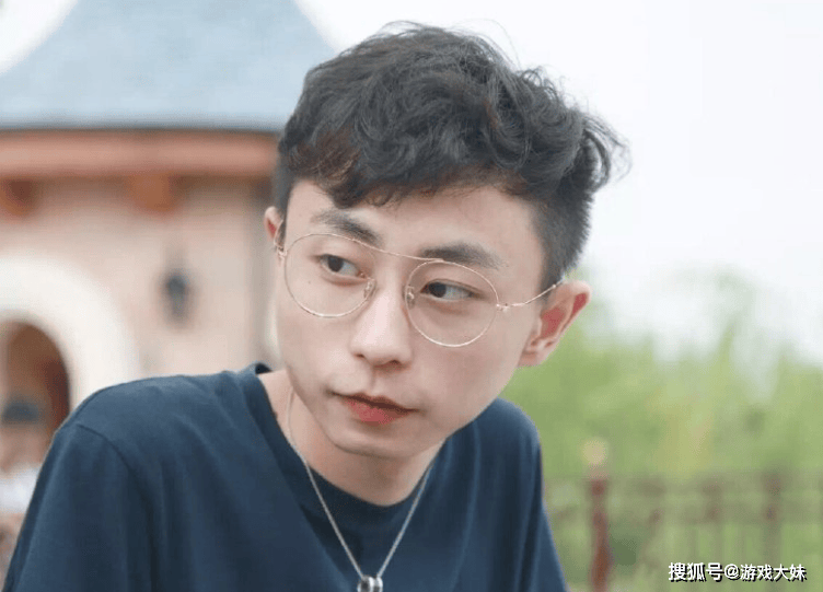 LOL热度嚴(yán)重下滑,多位职业选手都不想(xiǎng)播了,纷纷直播玩(wán)其他游戏