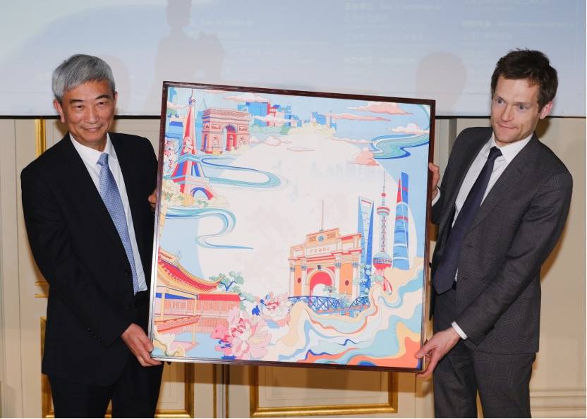 全球商(shāng)务區(qū)“頂(dǐng)流(liú)”为何(hé)投票静安？