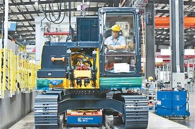 国产大(dà)模型成为“全球顶流”