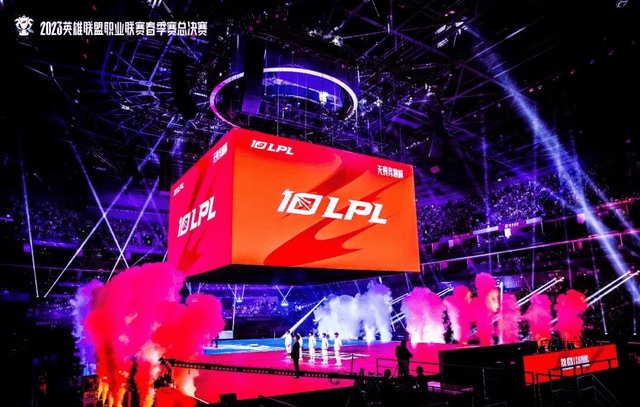 德杯八强名单出炉!银河(hé)战舰竟被淘(táo)汰(tài),LPL新赛季格局大變(biàn)天?