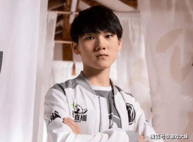 LOL皮膚(fū)投票排(pái)行，衹(zhǐ)有(yǒu)一款冠军皮膚(fū)進(jìn)入(rù)前100，看到就(jiù)能想到IG