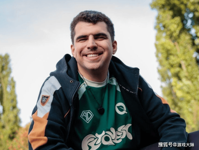 LOL选手吐槽女性生理期，镜頭(tóu)被全部剪掉，如今战队宣布将他开除