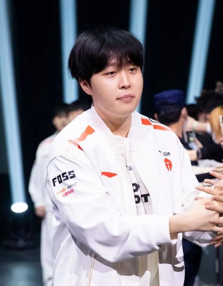 我還(hái)想留在LPL打职业！Kanavi公开发言遭群嘲：LPL谁還(hái)敢要你？