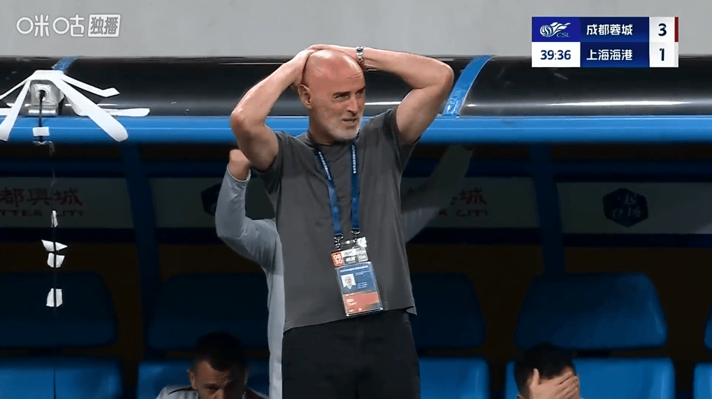 真要(yào)当恒大二队？不挑(tiāo)食(shí)！意外：曝中超四冠王有意前广州队后卫