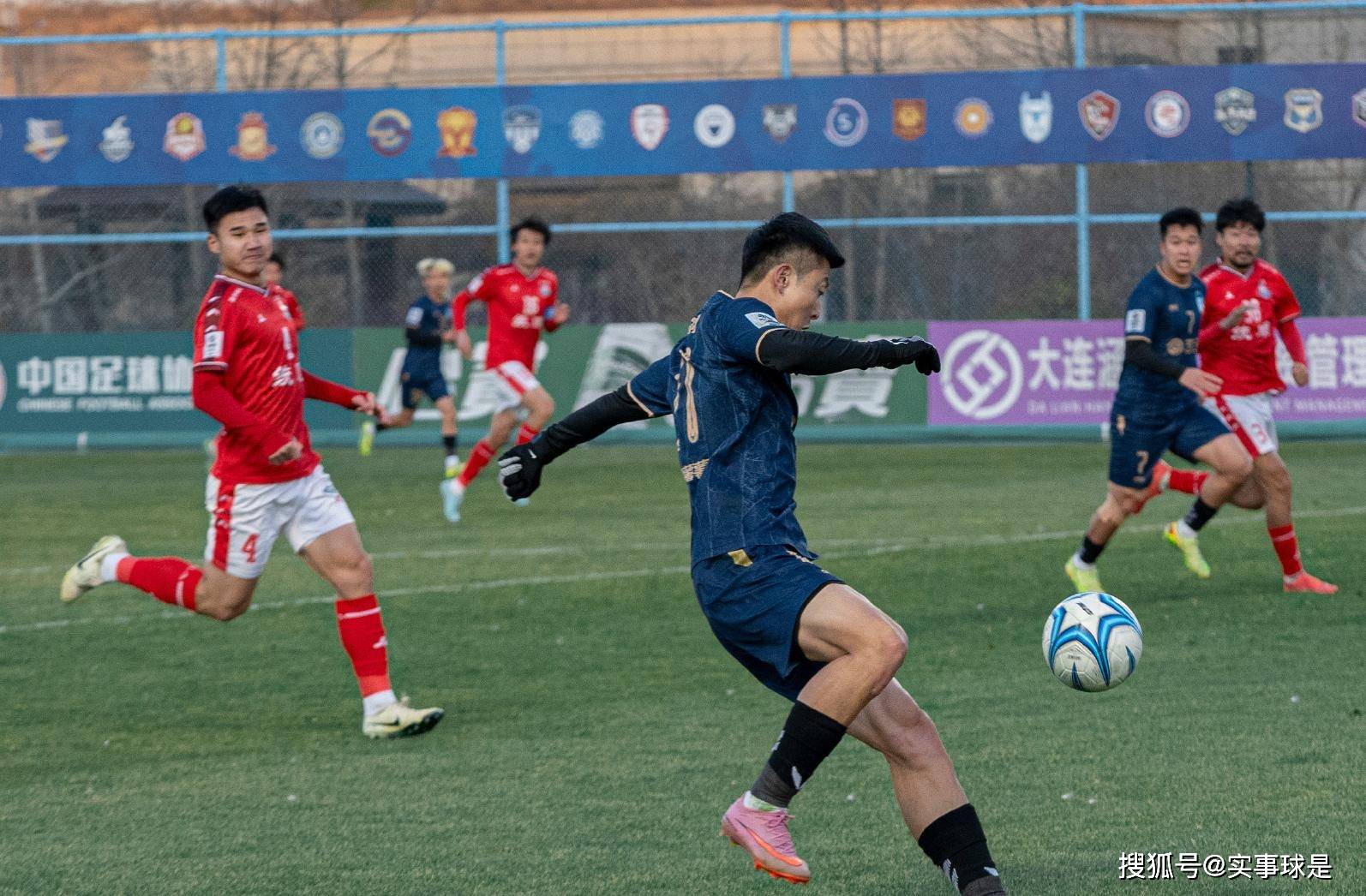 豪迈20字(zì)宣言!大连中乙(yǐ)新军扎根(gēn)足球城,深(shēn)耕(gēng)青训,称冲甲後(hòu)全华班出战