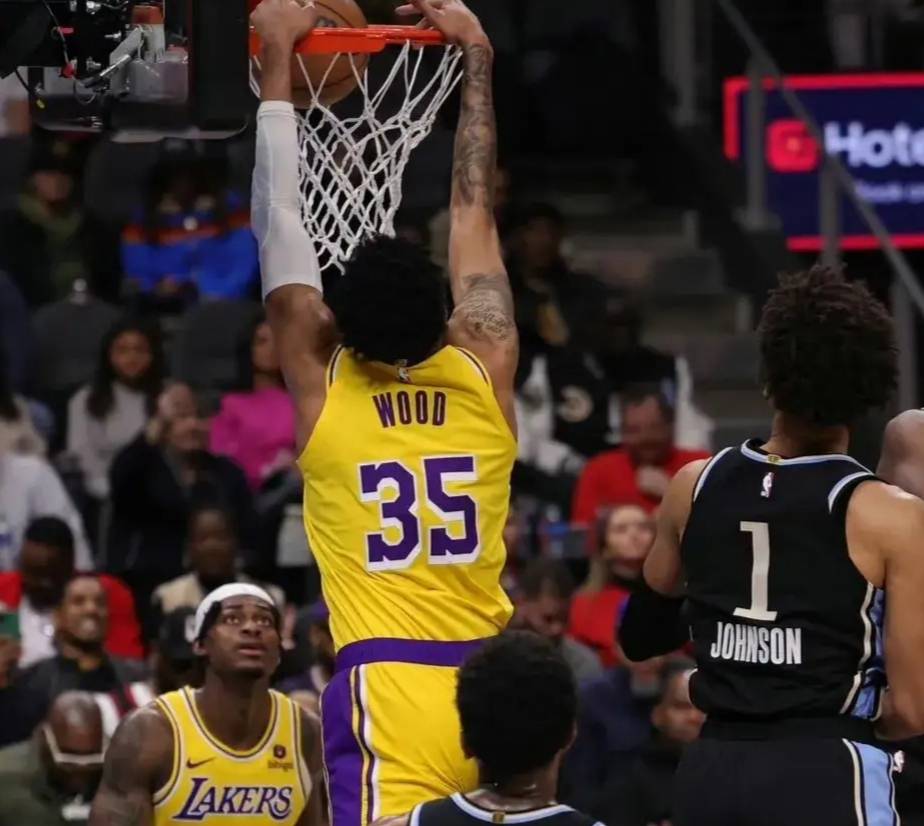 詹姆斯(sī)输总决赛FMVP为何非核心？