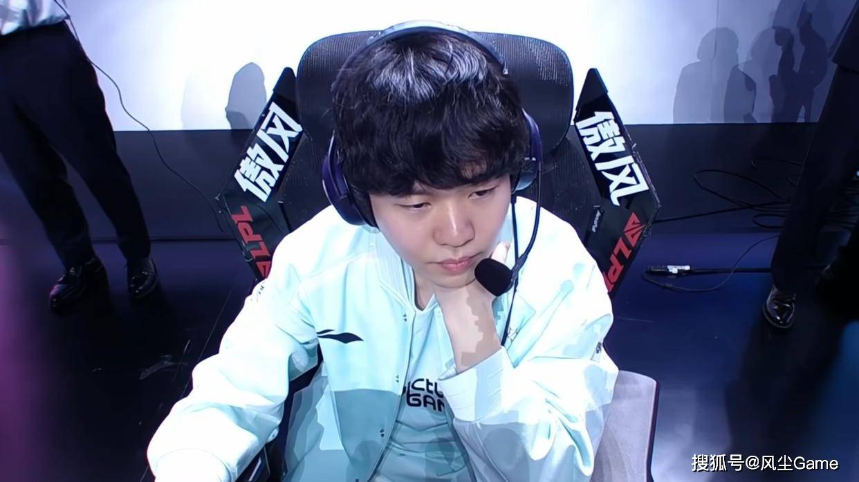 LOL十年賽(sài)事博主退网!LCK賽(sài)前整(zhěng)活:用河蟹(xiè)预測(cè)比(bǐ)賽(sài)结果